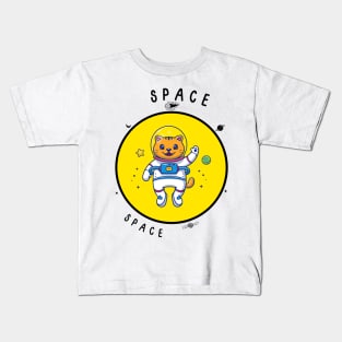 Astronaut Cat 🐈 Chilling in Space Kids T-Shirt